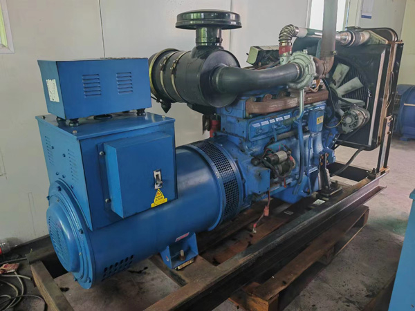 滨海100kW柴油发电机组使用多级机油有哪些优缺点？